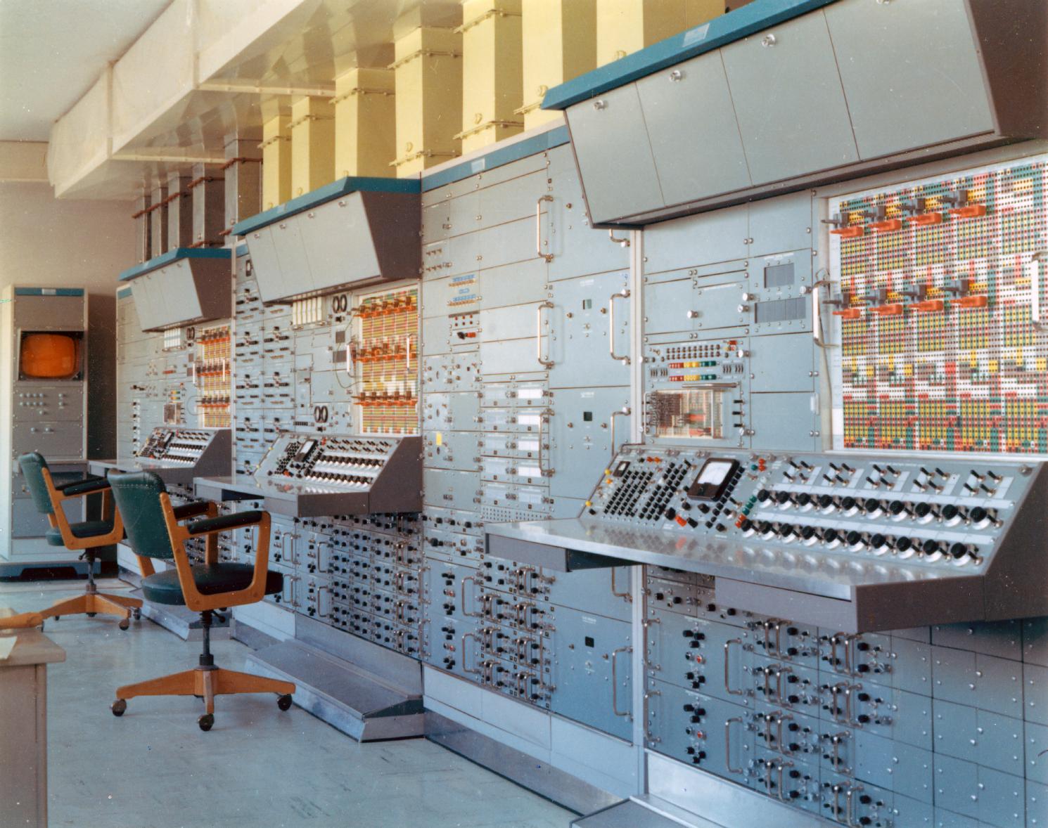 EAI analog computer installation at the Deutsches Zentrum für Luft- und Raumfahrt.